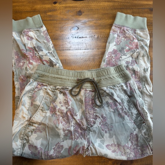 Anthropologie The Nomad Joggers - S - Picture 3 of 7